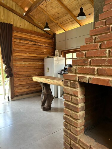 Mountain cabin with fireplace. Cozy Bermond House.