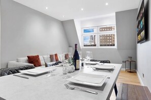 Dining - Luxury 2 bedroom Property London Bridge (London)