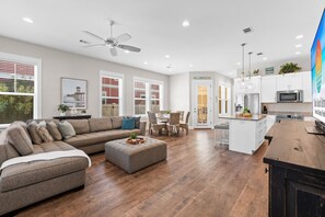 TV, computer monitors - 5 Bedroom 3.5 Bath Beach House + Private Pool + AC + Short Walk to Gulf Beach (Panama City Beach)