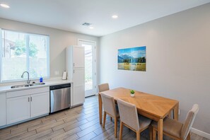 Dining - The One 311 (Glendale)