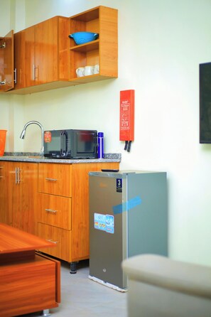 Comfort-Apartment, Balkon, Stadtblick | Eigene Küche | Kühlschrank, Mikrowelle, Ofen, Herdplatte