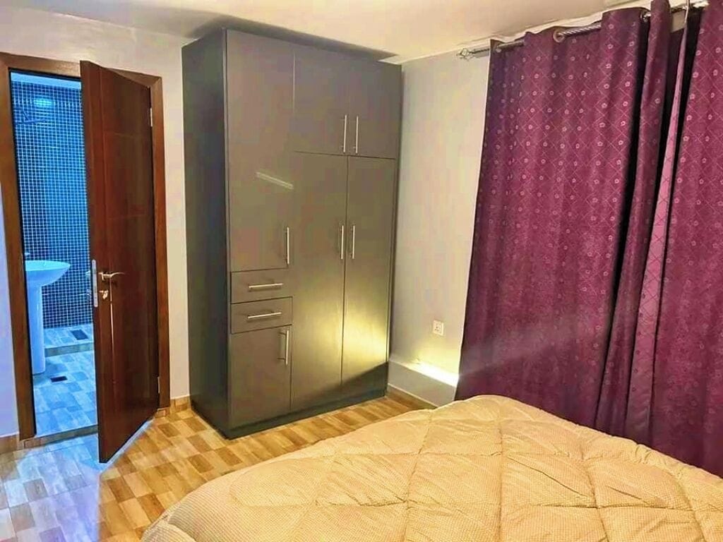 In-room safe, desk, soundproofing, iron/ironing board