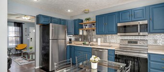 Belmont Blue Stylish Retreat - Bass Pro+MSU+Downtown+Drury