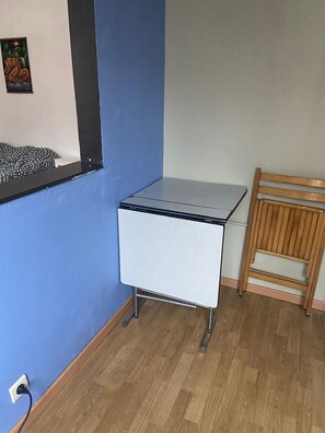 1 camera, Wi-Fi, lenzuola