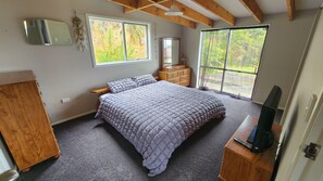 Room - Paradise HQ Pukenui (Pukenui)