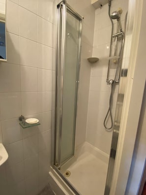 Shower, hair dryer, towels, soap - Near Borough Market- London Cozy Studio (London)
