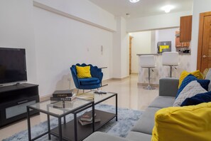 Living area - Charming 2-bedroom apartment with AC in gorgeous Santo Domingo (Santo Domingo)