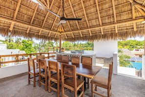 Outdoor dining - Private Pool Oasis - Walk to Beach & Town - San Pancho (San Francisco)