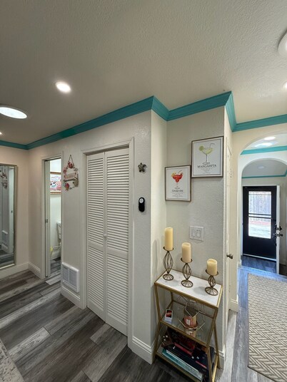 Serene 2-bedroom condo in Santa Cruz near the beach