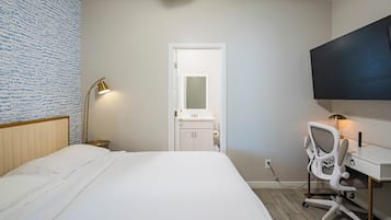 Iron/ironing board, free WiFi