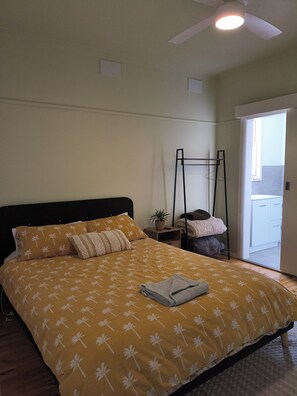 Room - Cosy house near Ouyen Lakes (Ouyen)