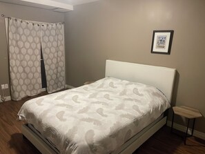 1 makuuhuone, silitysrauta/-lauta, internet, vuodevaatteet