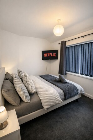 2 Schlafzimmer, Bügeleisen/Bügelbrett, WLAN, Bettwäsche