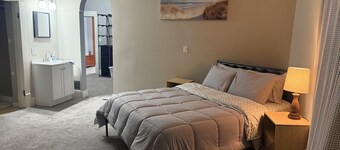 Modern 4-bedroom/5 bathroom Southern Farmhouse