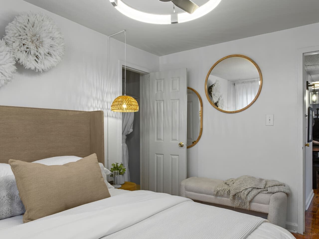 Skrivebord, strygejern/strygebræt, weekendseng, Wi-Fi