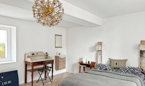 8 camere, ferro/asse da stiro, lenzuola