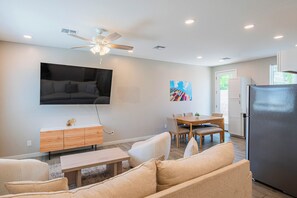 Apartment | Living area - The One 316 (Glendale)