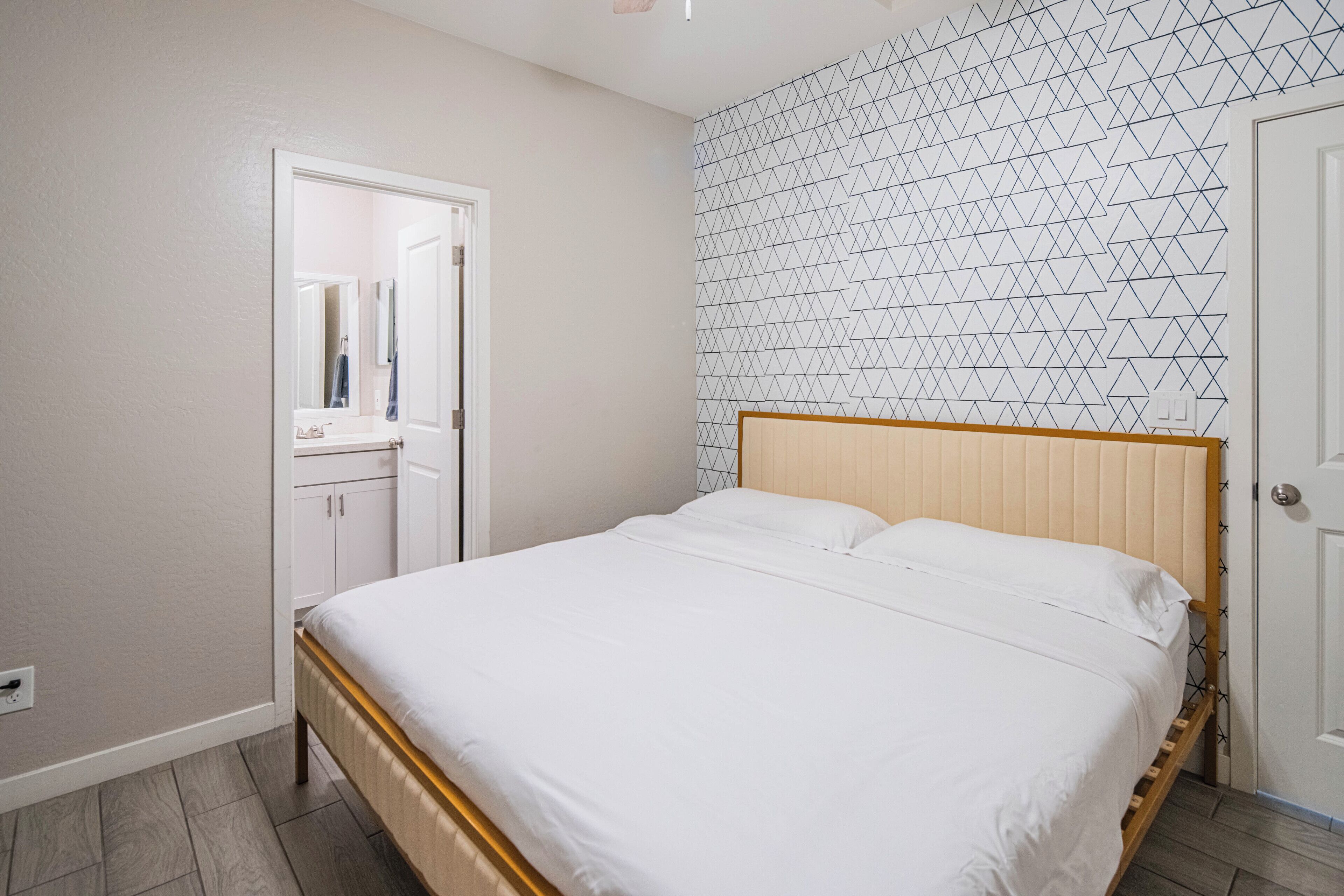 Apartment | Iron/ironing board, free WiFi