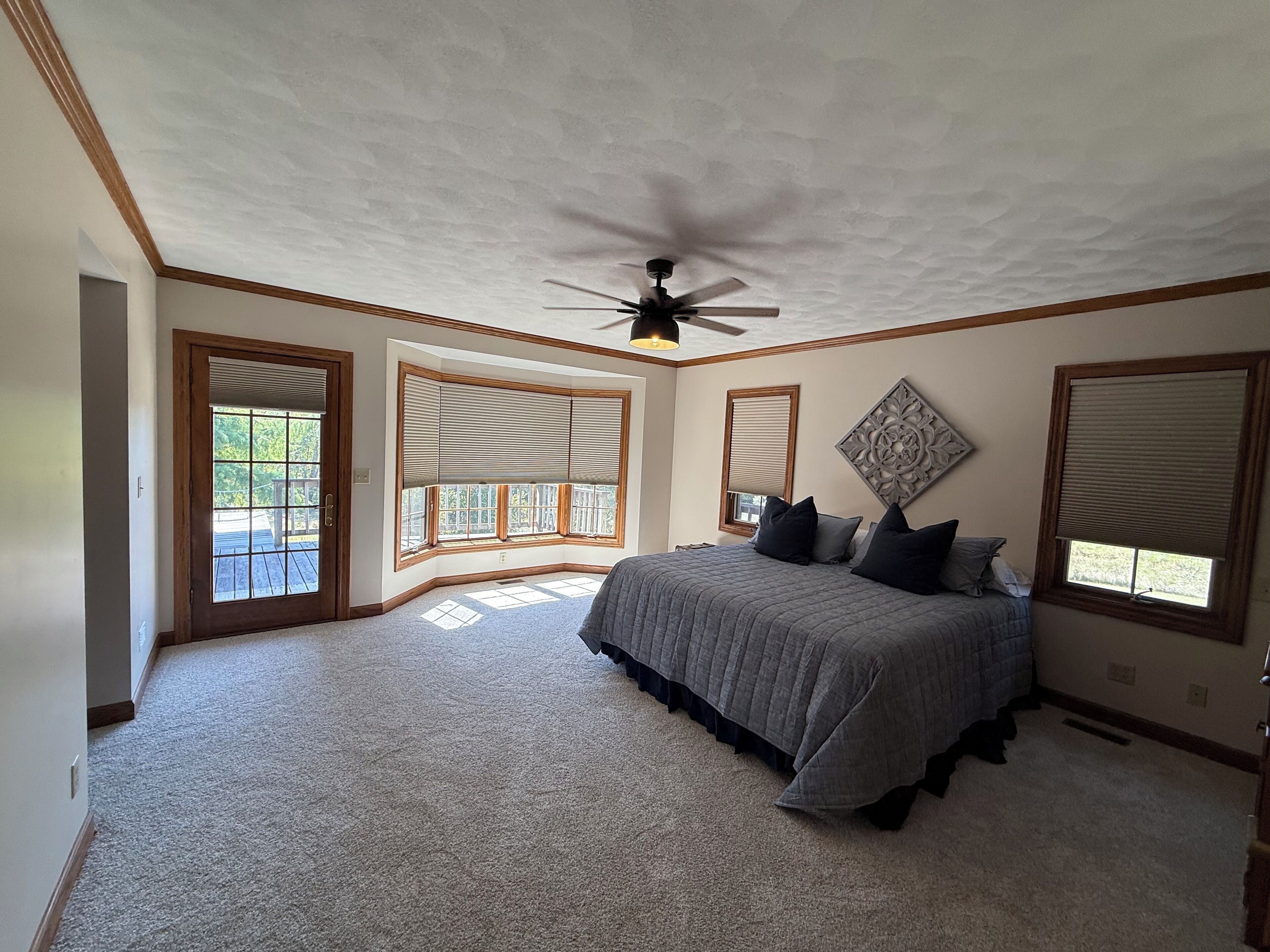 4 bedrooms, WiFi, bed sheets, wheelchair access