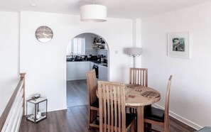 Dining - Venedotia Beach House – Beachfront Escape with Panoramic Views over Cardigan Bay (Gwynedd)