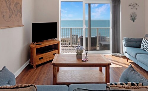 Venedotia Beach House – Beachfront Escape with Panoramic Views over Cardigan Bay