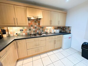 Peti sejuk, ketuhar gelombang mikro, ketuhar, dapur 