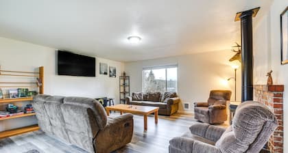 Olympic Peninsula Vacation Rental: 1 Mi to Water