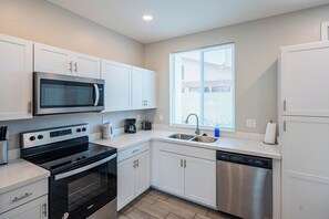 Private kitchen - The One 415 (Glendale)