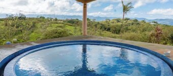 5 bed / 4 bath villa, with pool & air conditioning. Amazing lake & volcano view!