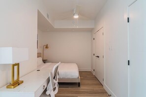 Tabla de planchar con plancha y wifi gratis 