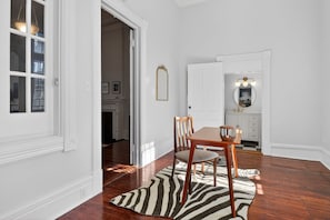 Dining - Henry Hayme House Parlor Suite Overlooking Orelans Square (Savannah)