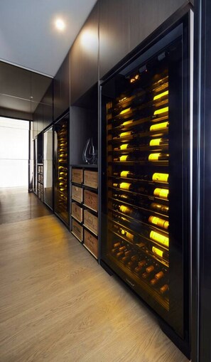 Interior - Luxury Parkside Stay with City and Bay Views (St Kilda)