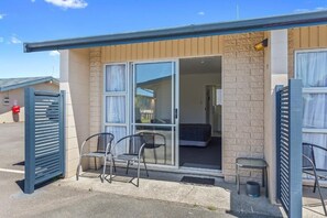 Comfort Studio, 1 Queen Bed, Non Smoking, Private Bathroom | Terrace/patio