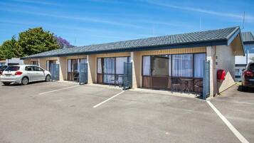 Comfort Double or Twin Room, 1 King Bed with Sofa bed, Non Smoking, Private Bathroom | Exterior