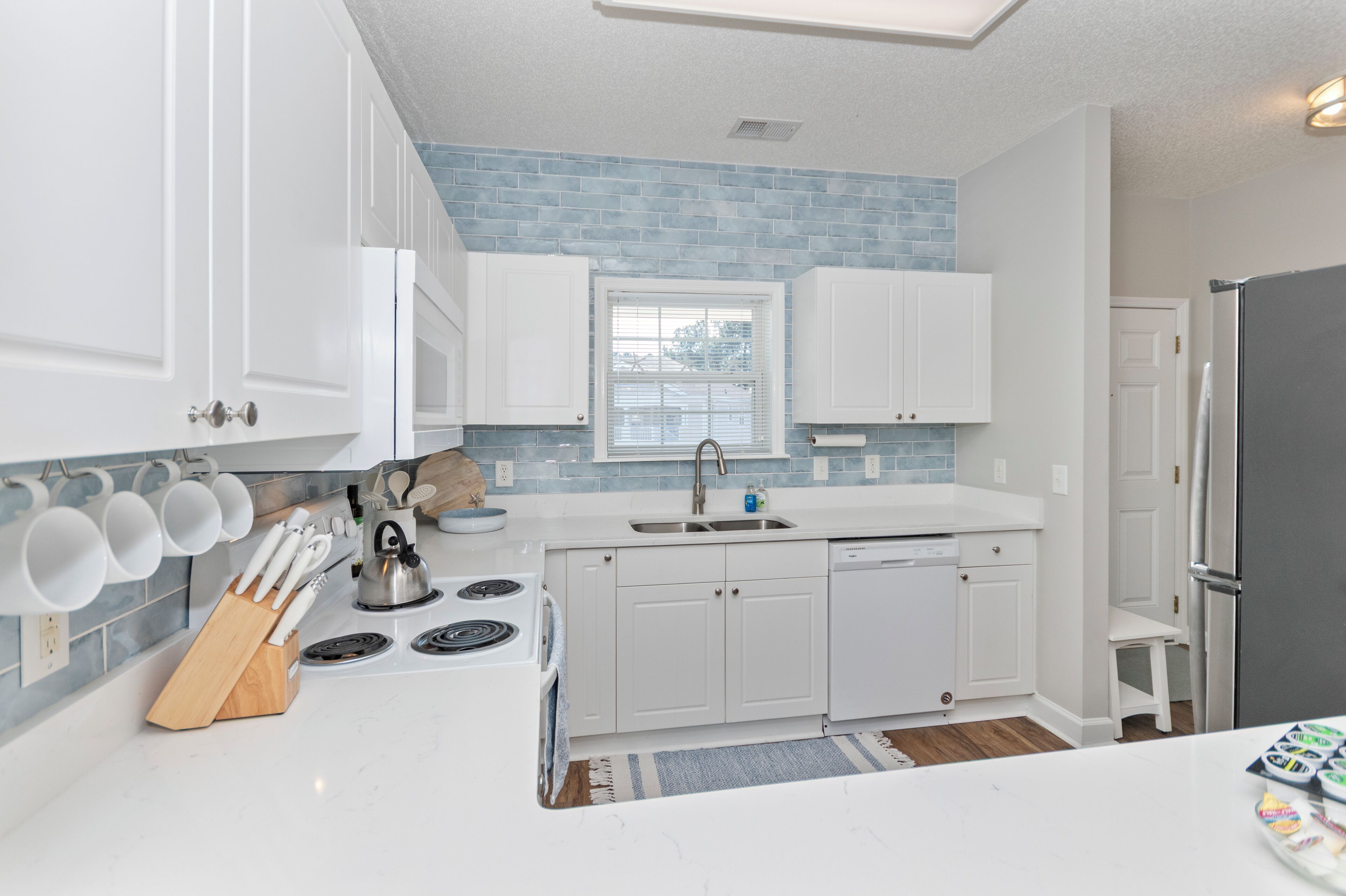 Microwave, oven, stovetop, dishwasher