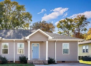 Exterior - Modern 2BR/2BA Home. Backyard, Patio, 500 Mbps. Near VBC, Arsenal & Space Center (Huntsville)