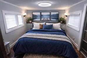 1 slaapkamer, een strijkplank/strijkijzer, wifi, beddengoed