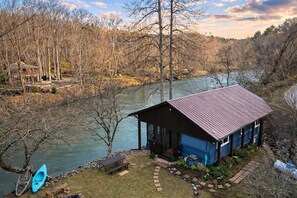 Exterior - Cozy 1-bedroom cabin in serene Ellijay (Ellijay)