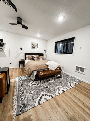 Unclassified image, 5 of 10, button