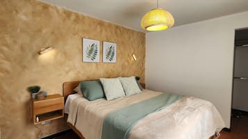 3 habitaciones, escritorio, tabla de planchar con plancha y wifi gratis