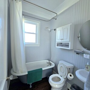 Serviettes fournies, papier de toilette