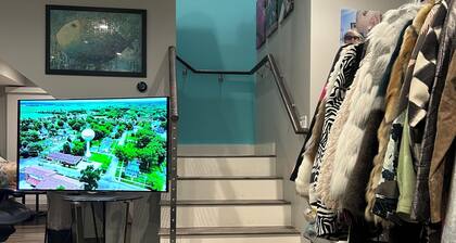 Sexy 2-story ADU in Santa Clara, only 5.5 miles to Levi Stadium for Super Bowl!