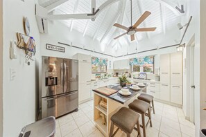 Fridge, microwave, oven, stovetop - Modern 2BR w/ Pool · Garden · Roof Deck by Bocobay (Noord)
