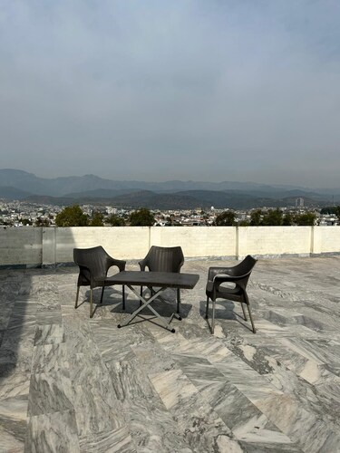 Sunny Rooftop AC Apartment with Stunning Views and Creature Comforts