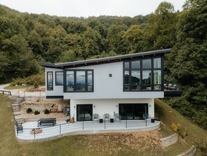 House | 1 bedroom - Private Luxe Mountain View Getaway (Candler)