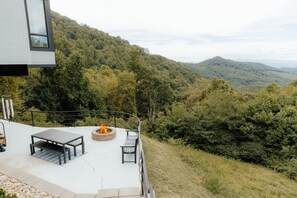 House | 1 bedroom - Private Luxe Mountain View Getaway (Candler)