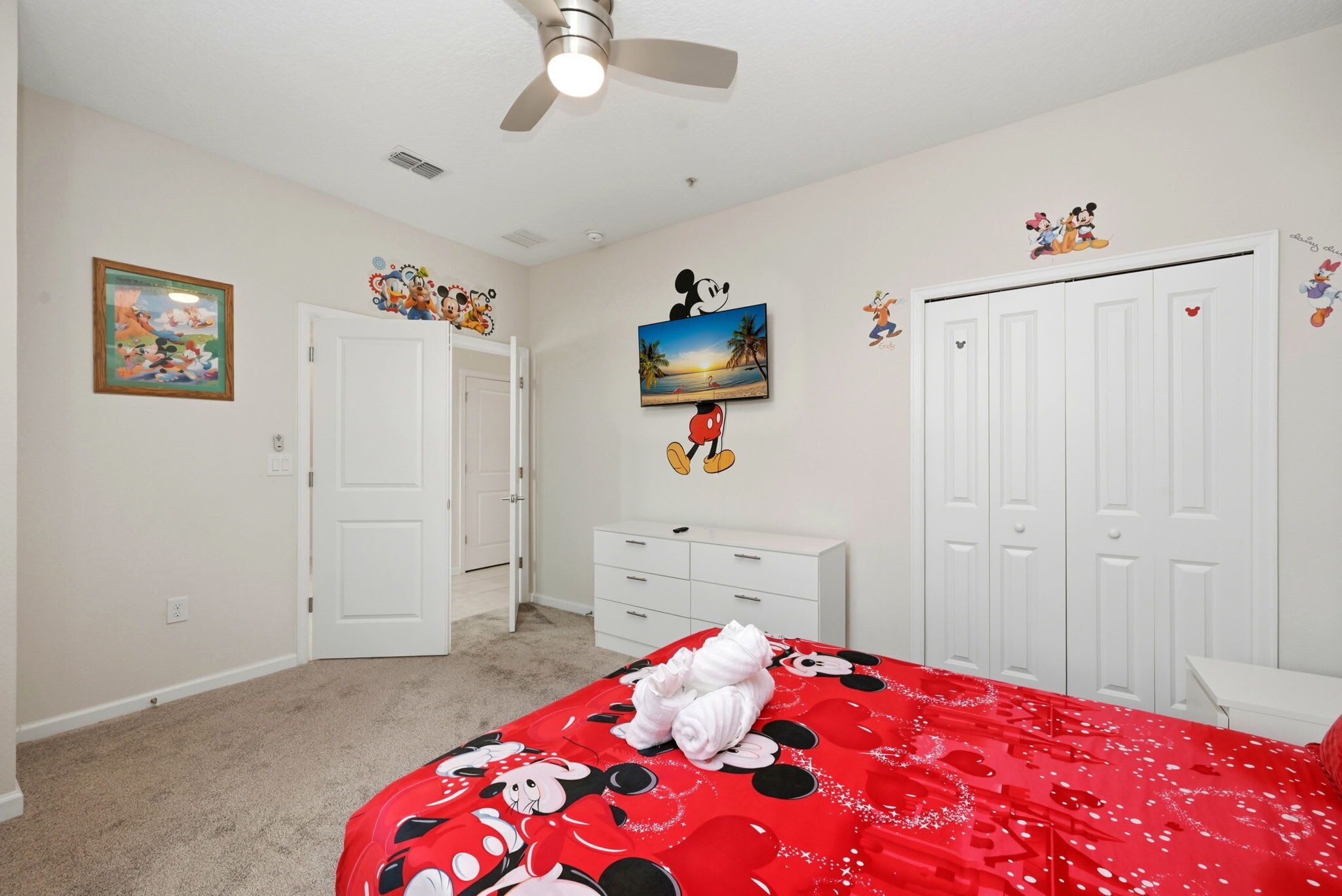 3 bedrooms, iron/ironing board, travel crib, WiFi