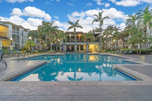 Your Home in Fort Lauderdale: Modern 2BR Stay