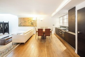 Interior - 2 Bedroom Home in Camden (London)