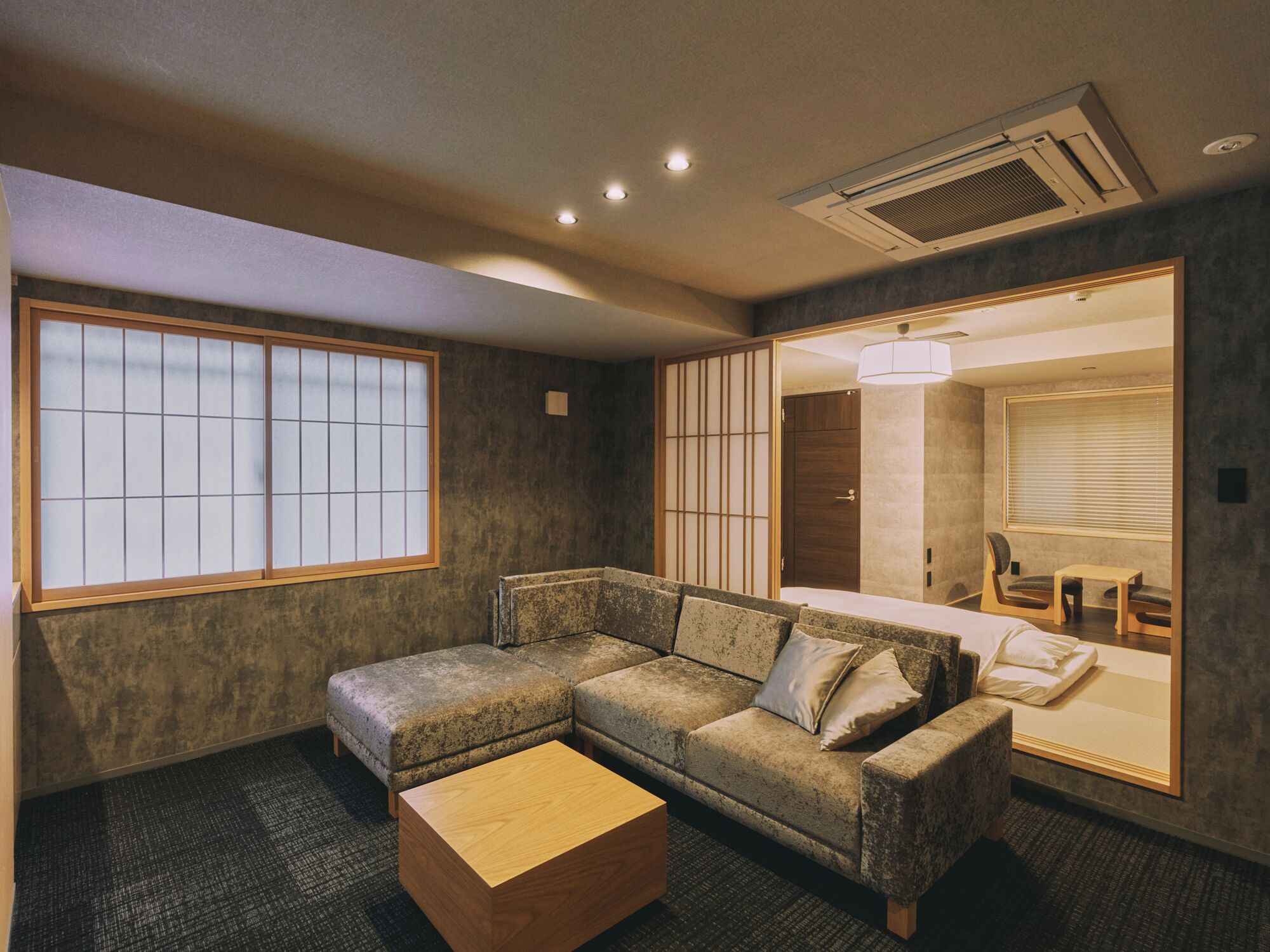 Deluxe Suite | Living area